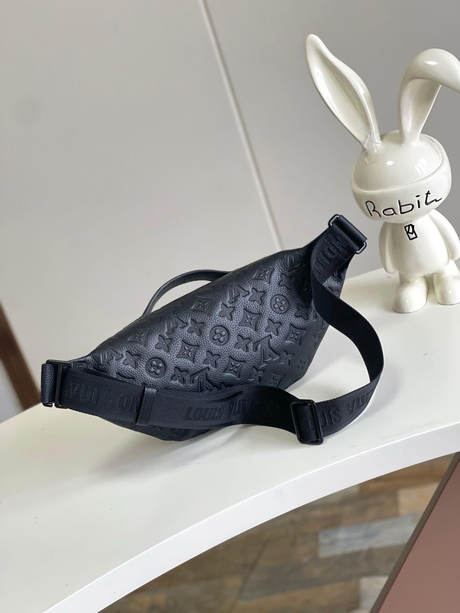 L0vis Vvtt0n M47058 Rush Bumbag