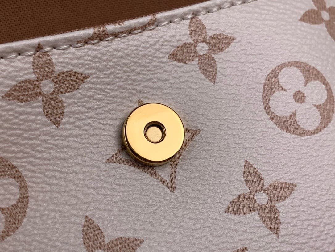 L0vis Vvtt0n M83091 Wallet on Chain Ivy